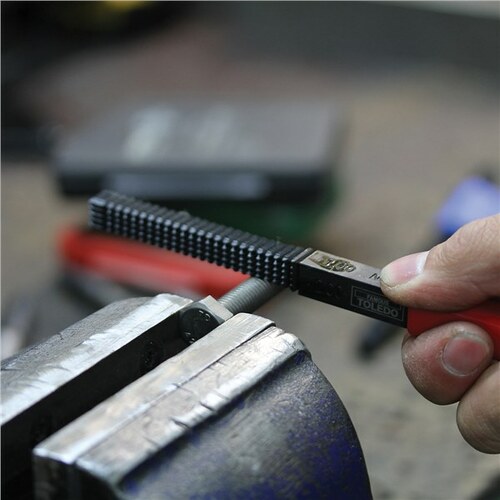 Toledo Tap & Die Set - Thread Restoring Set Metric 15pc 301450 301450 thumbnail