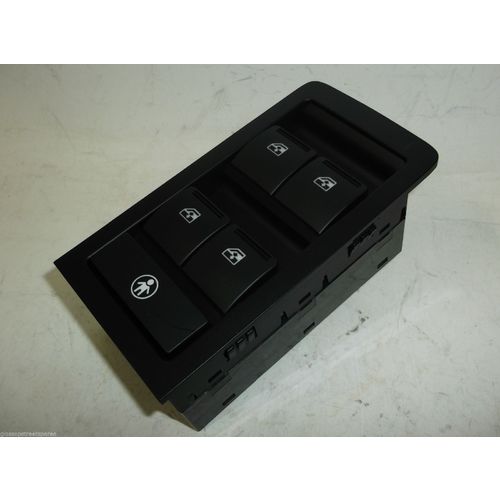 Genex  Power Window Master Switch Black Trim (4 Switches) Fit For Commodore Vy Vz Sedan    GVZ-80402R/L 
